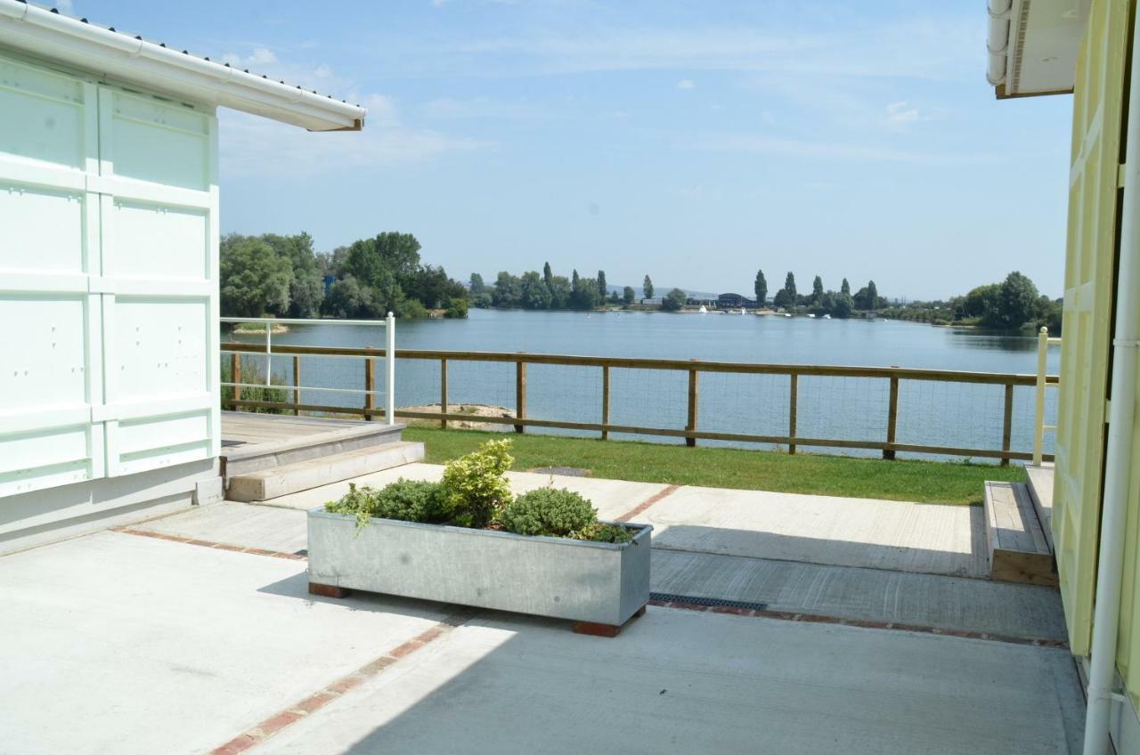Premium Lake Lodges Chichester Exterior foto
